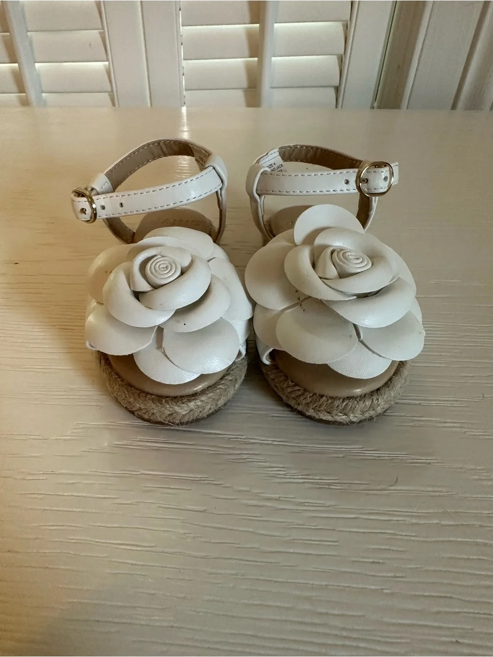 NWOT Janie and Jack White 3D Rose Flower Espadrille Sandals Size 4